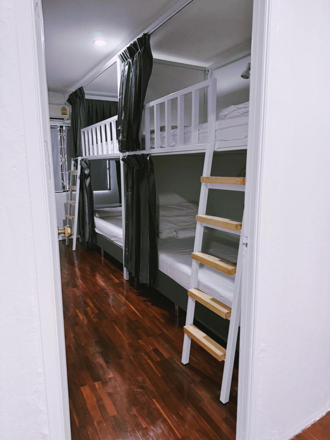 Zleepinezz Hostel Аюттхая Экстерьер фото