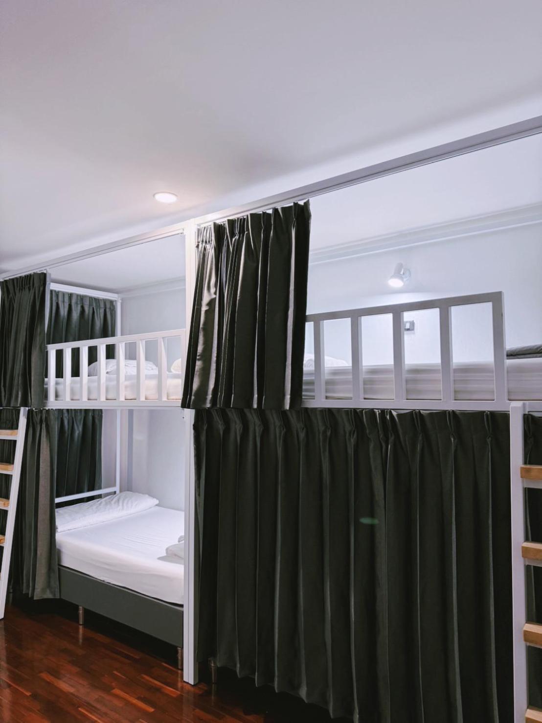 Zleepinezz Hostel Аюттхая Экстерьер фото